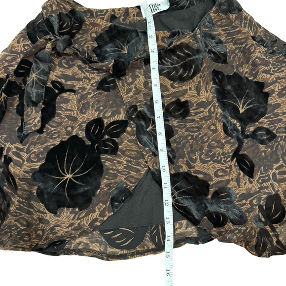Tiger Mist Rocco Velvet Floral Burnout Mini Skirt - Black/Brown XS - Picture 7 of 7